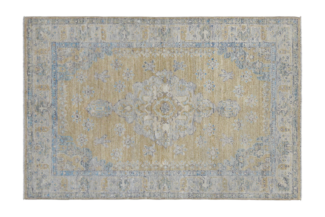 Ushak Golden Light Rug