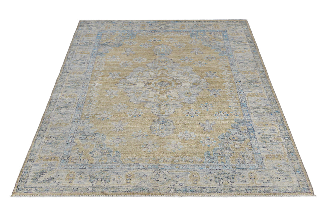 Ushak Golden Light Rug