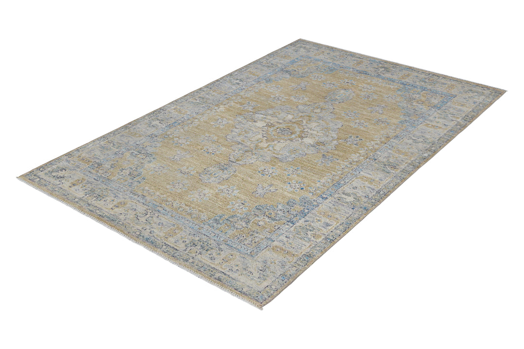 Ushak Golden Light Rug