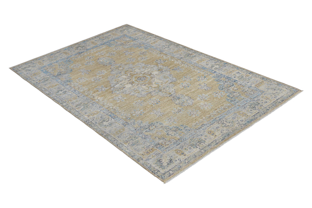 Ushak Golden Light Rug