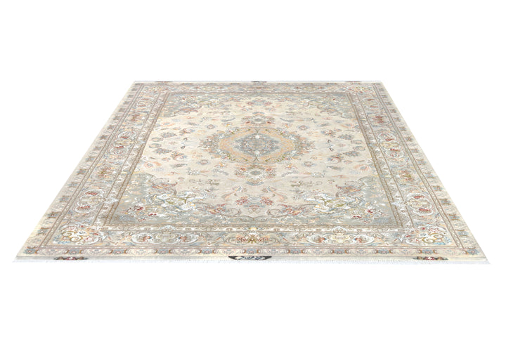 Tabriz Novinfar Ivory Medallion Rug