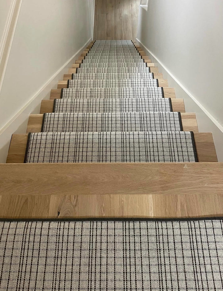 Island Grid Stair Runner / Broadloom