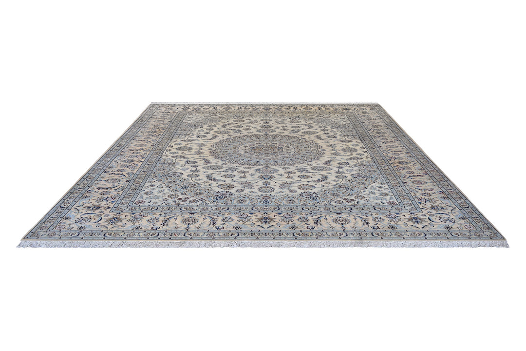 Nain Sterling Medallion Rug