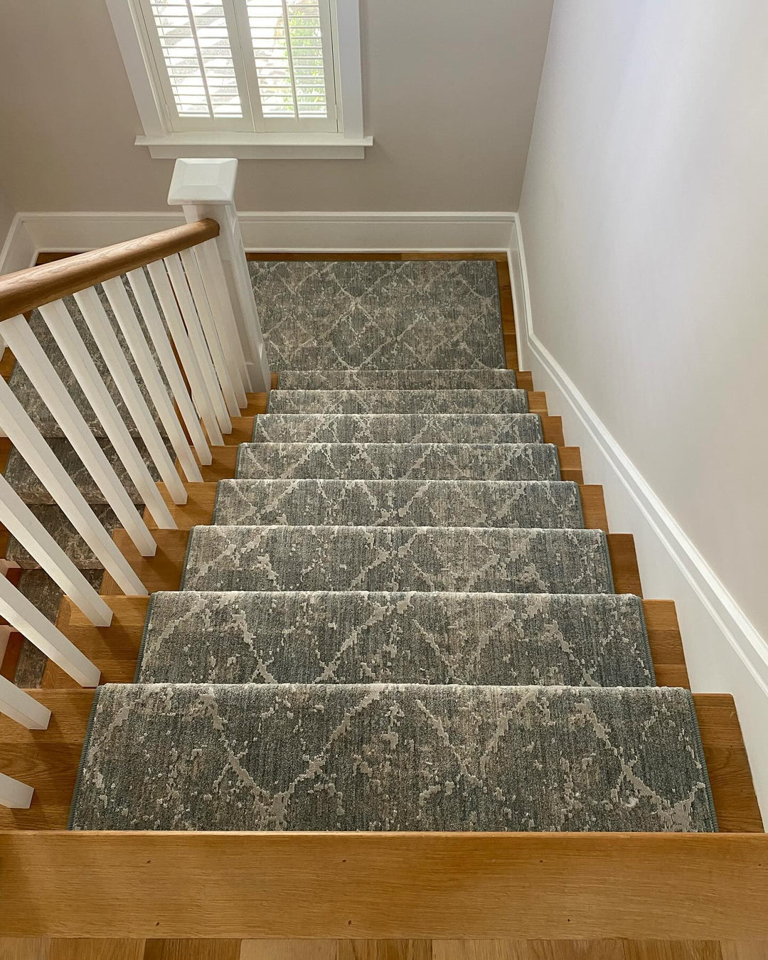 Infinite Trellis Stair Runner / Broadloom