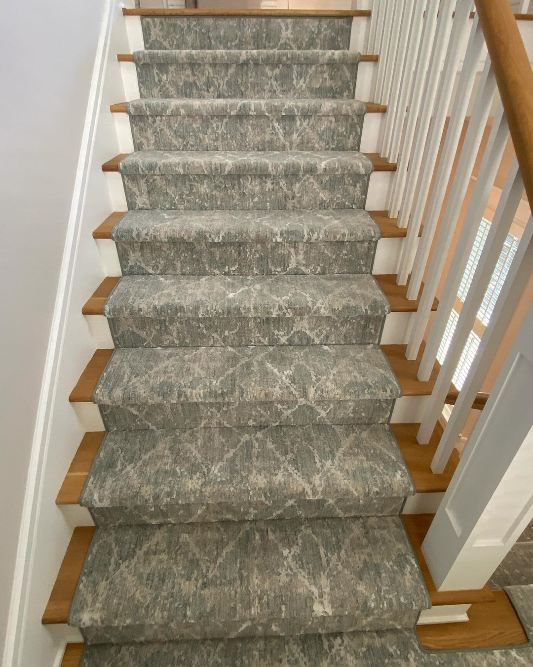 Infinite Trellis Stair Runner / Broadloom