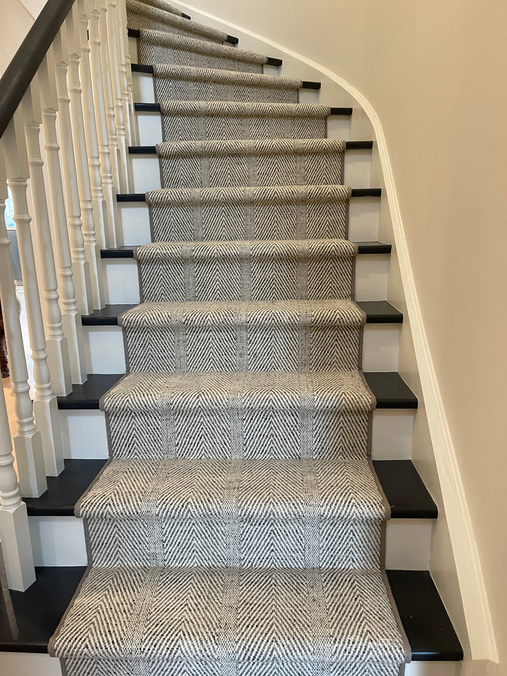 Nevis Stair Runner / Broadloom