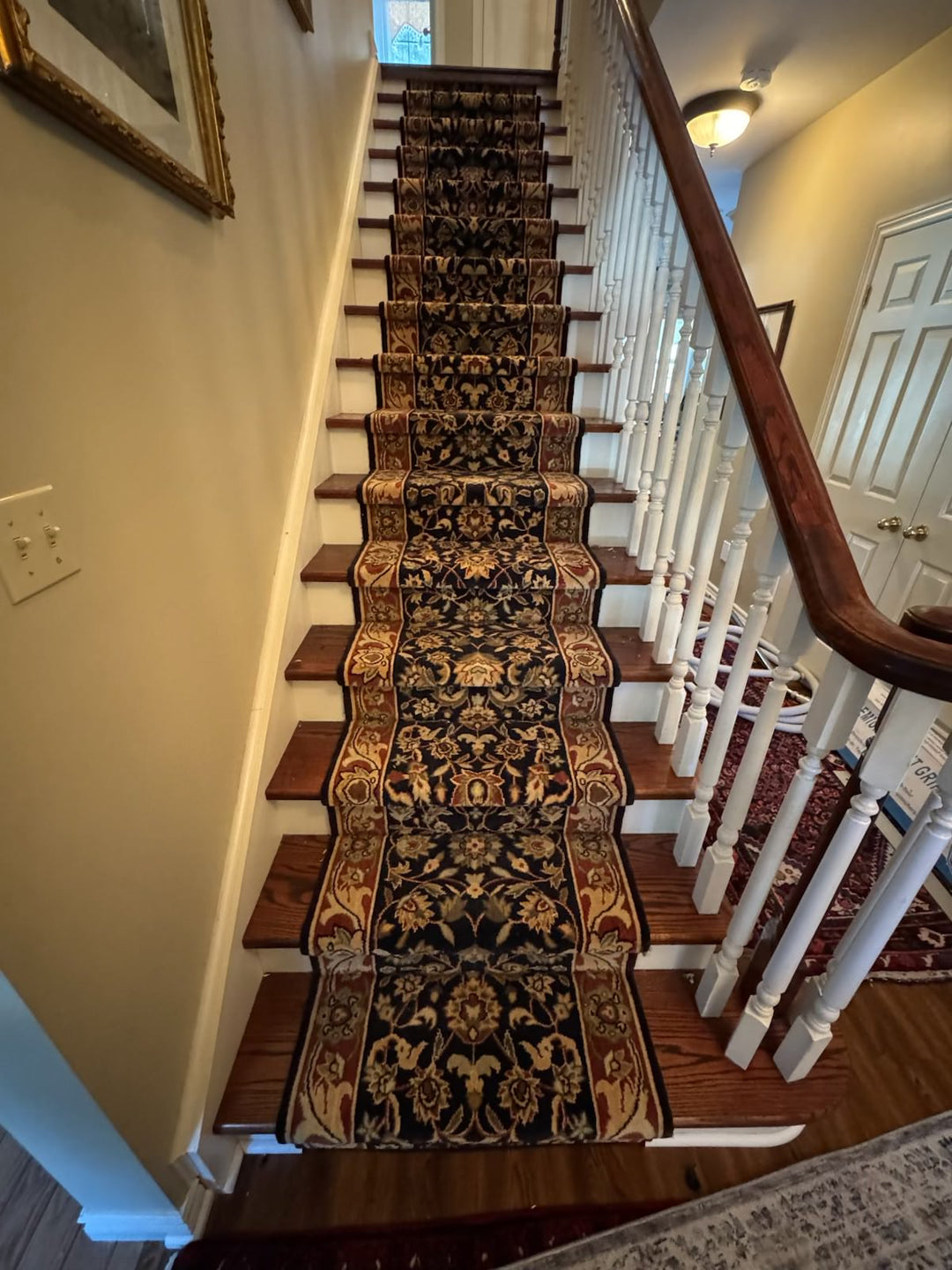 Grand Parterre Kashan Border Elite Stair Runner