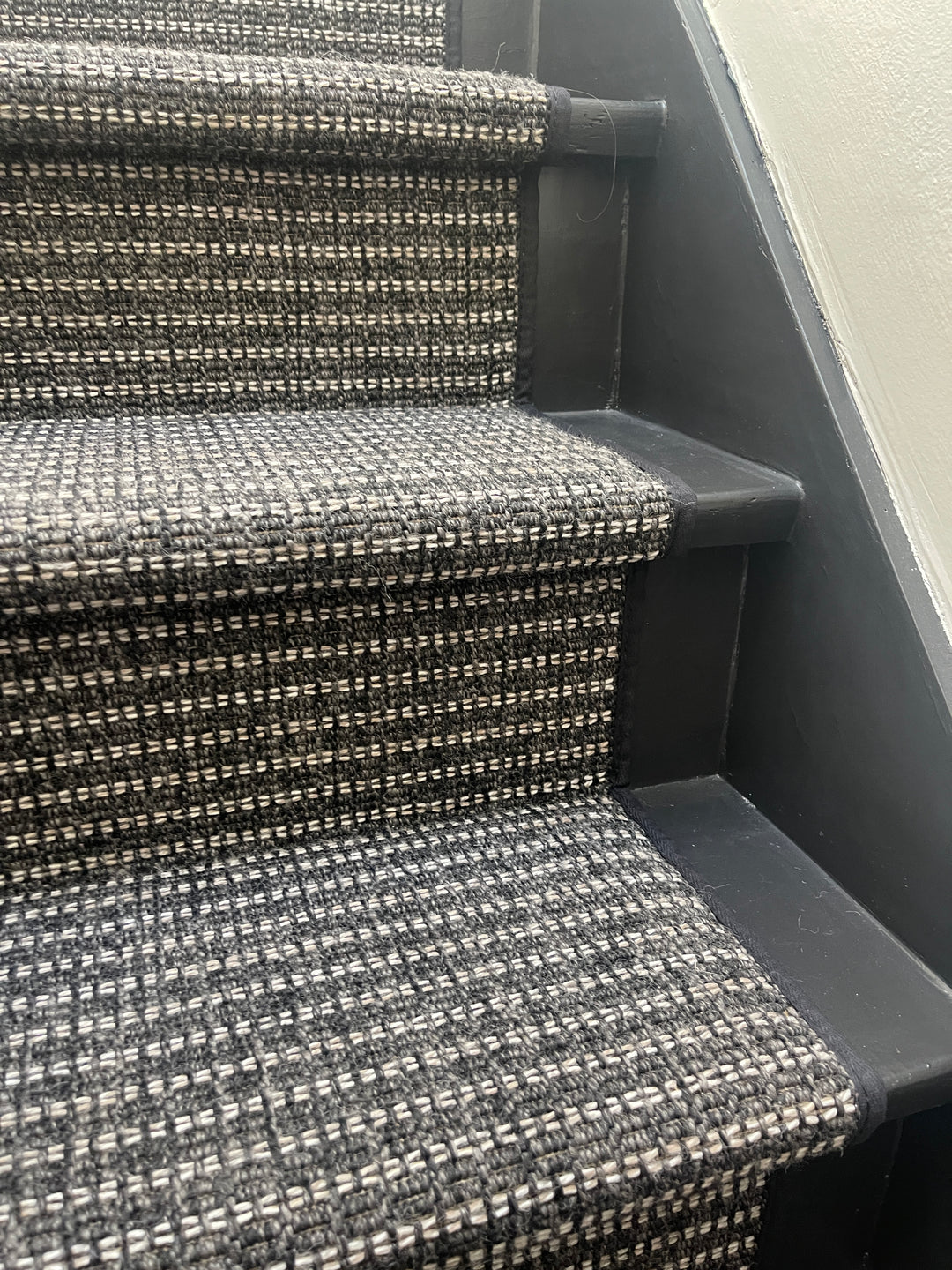 Seasons Outer ridge Stair Runner / Broadloom