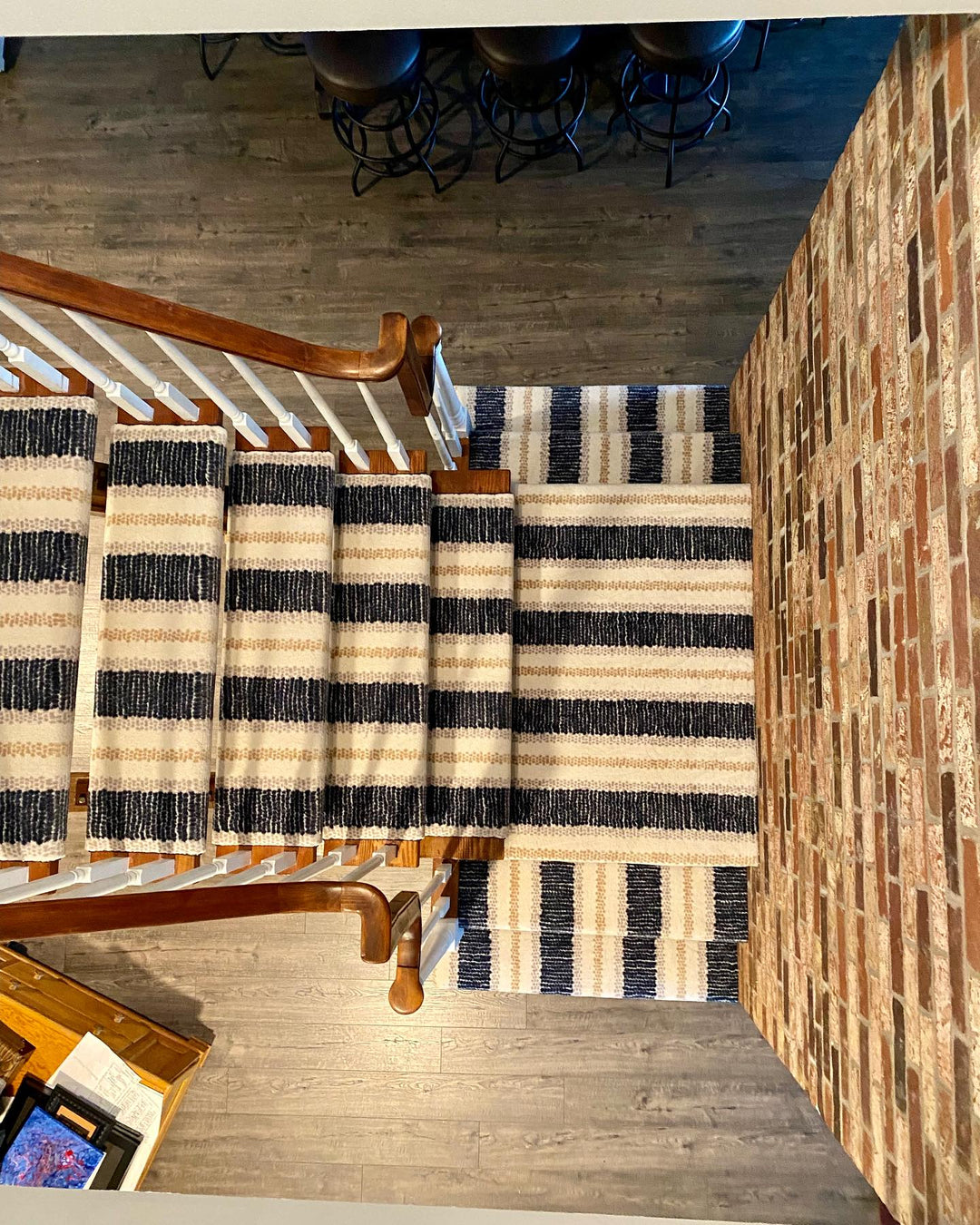 Point Isle Stair Runner / Broadloom