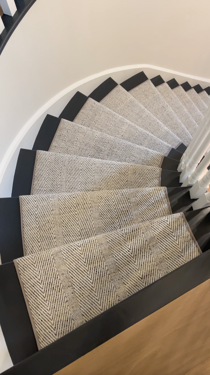 Nevis Stair Runner / Broadloom