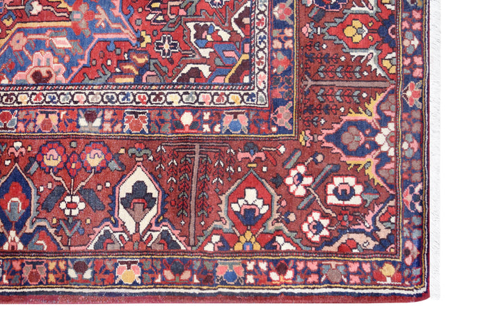 Persian Bakhtiari Medallion Rug