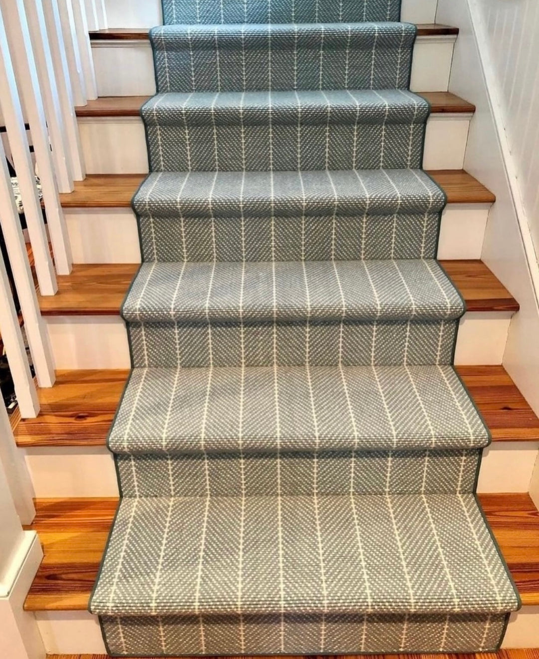 Canterbury Stair Runner / Broadloom