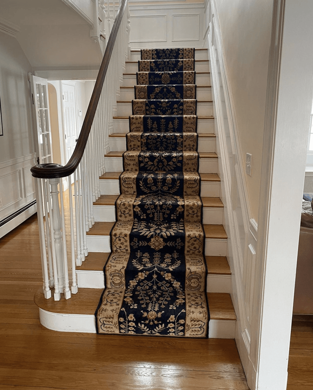 Grand Parterre Sarouk Border Stair Runner runner Shop Tapis 