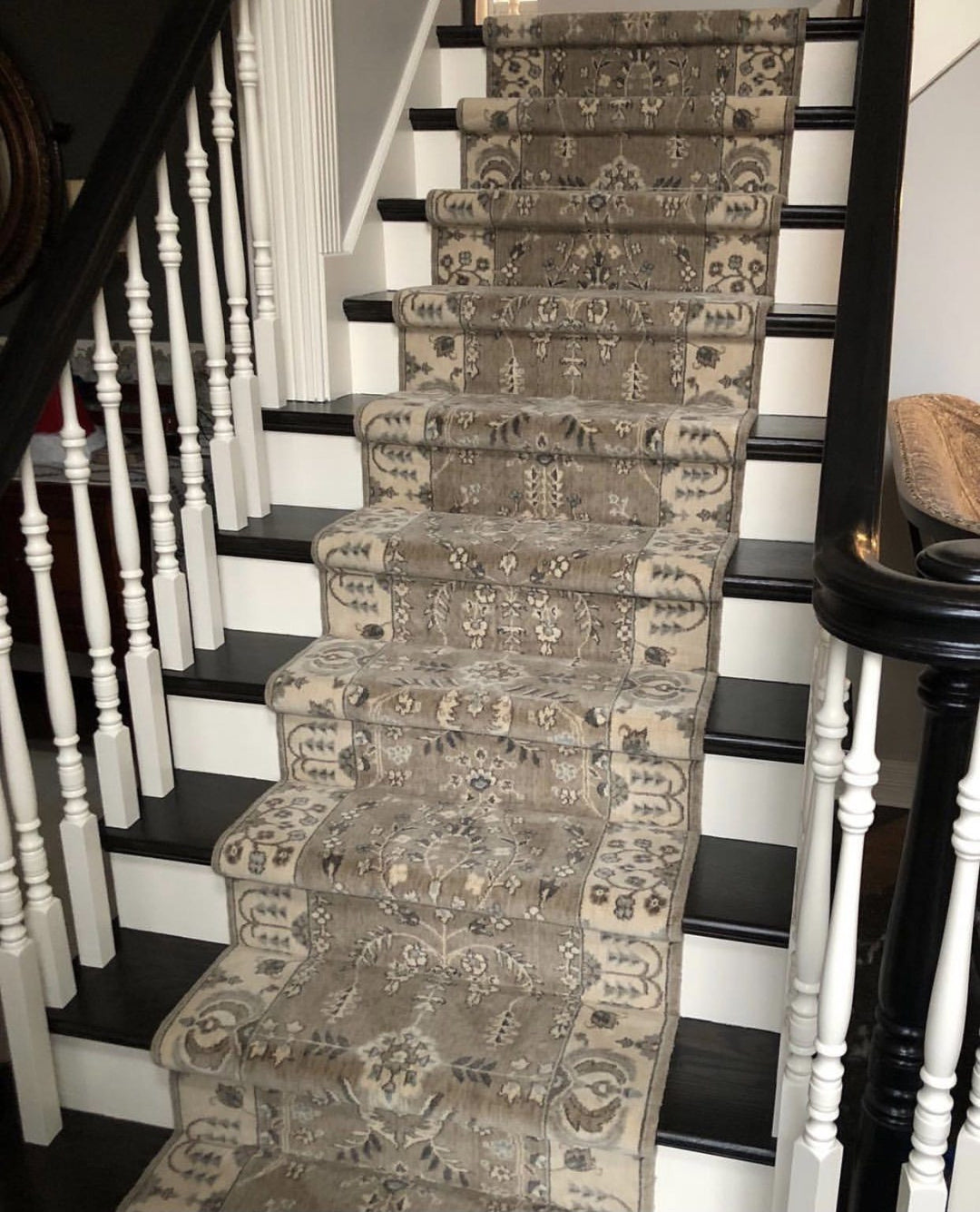 Grand Parterre Sarouk Border Stair Runner runner Shop Tapis 