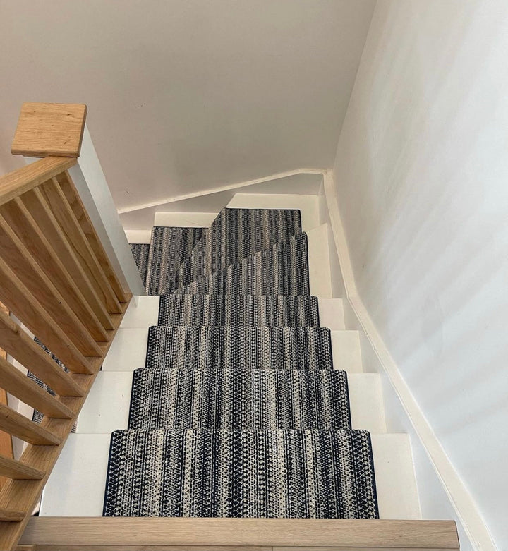 Halo Stripe Stair Runner / Broadloom Stair runner Shop Tapis 