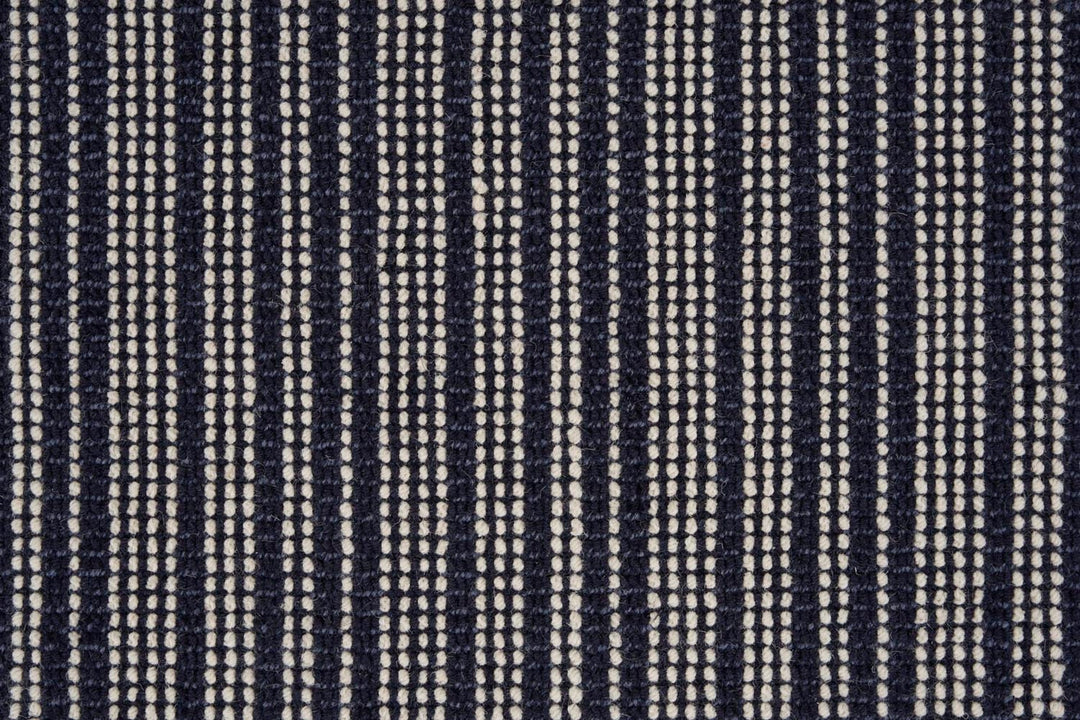 Newport Stripe Stair Runner / Broadloom Stair runner Shop Tapis Navy 