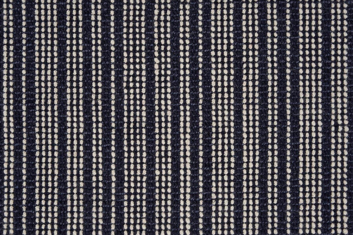 Newport Stripe Stair Runner / Broadloom Stair runner Shop Tapis Navy 